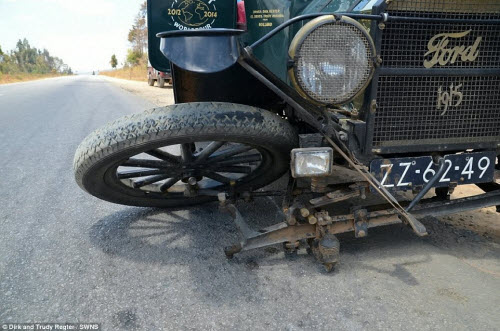 Vợ chồng già du lịch khắp nơi trên chiếc xe 100 tuổi - 11