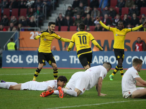Augsburg - Dortmund: Không "Người dơi", không sao - 1