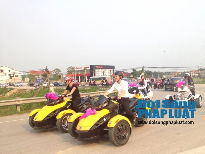 Mãn nhãn dàn xe trăm tỷ rước “cô dâu quan họ” về làng - 4