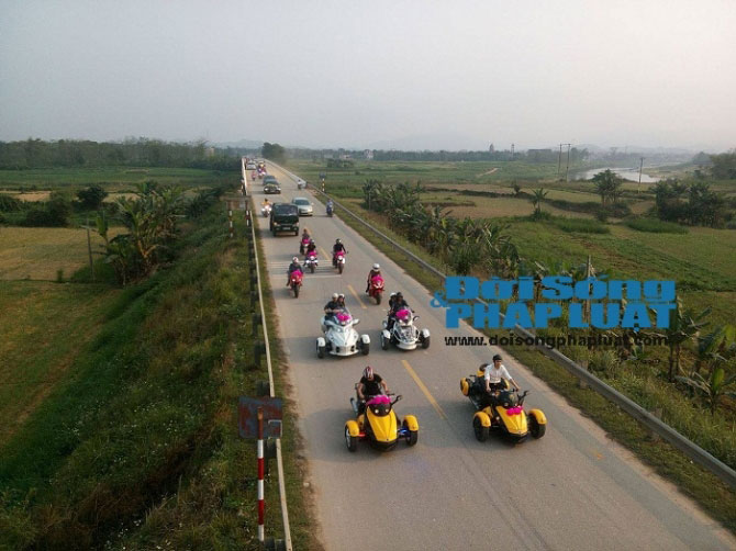 Mãn nhãn dàn xe trăm tỷ rước “cô dâu quan họ” về làng - 8