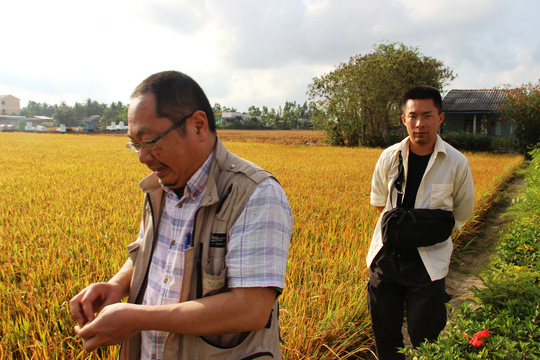 Nhà báo Nhật thị sát hạn mặn ở ĐBSCL - 6