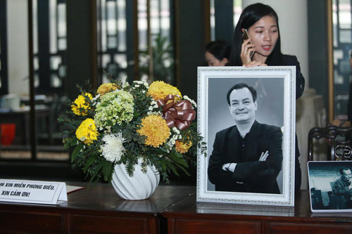 Lễ tang nhạc sĩ Thanh Tùng: "Tiễn bố về với mẹ, chào bố" - 32