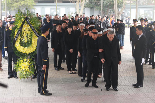 Lễ tang nhạc sĩ Thanh Tùng: "Tiễn bố về với mẹ, chào bố" - 4