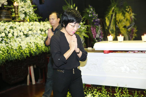 Lễ tang nhạc sĩ Thanh Tùng: "Tiễn bố về với mẹ, chào bố" - 22