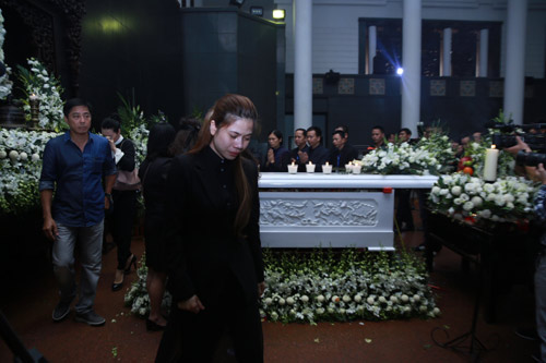 Lễ tang nhạc sĩ Thanh Tùng: "Tiễn bố về với mẹ, chào bố" - 14