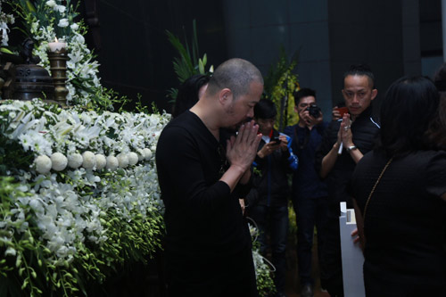 Lễ tang nhạc sĩ Thanh Tùng: "Tiễn bố về với mẹ, chào bố" - 15