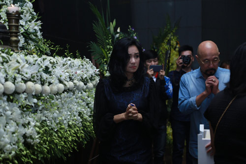 Lễ tang nhạc sĩ Thanh Tùng: "Tiễn bố về với mẹ, chào bố" - 19