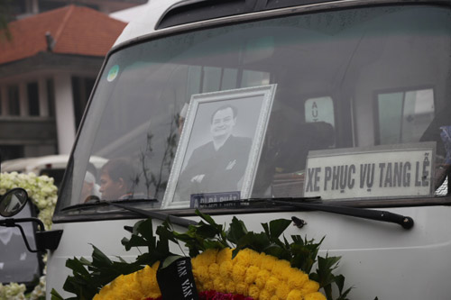 Lễ tang nhạc sĩ Thanh Tùng: "Tiễn bố về với mẹ, chào bố" - 11