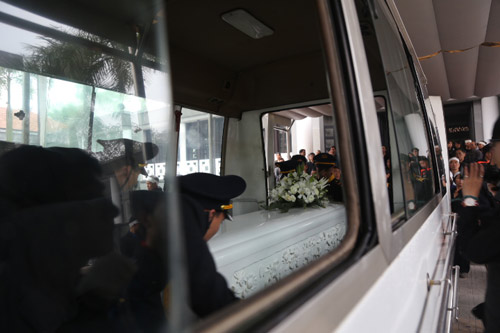 Lễ tang nhạc sĩ Thanh Tùng: "Tiễn bố về với mẹ, chào bố" - 9