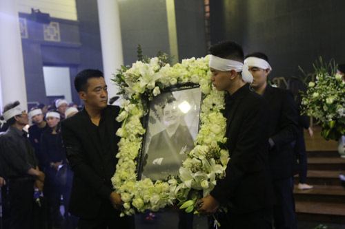 Lễ tang nhạc sĩ Thanh Tùng: "Tiễn bố về với mẹ, chào bố" - 7