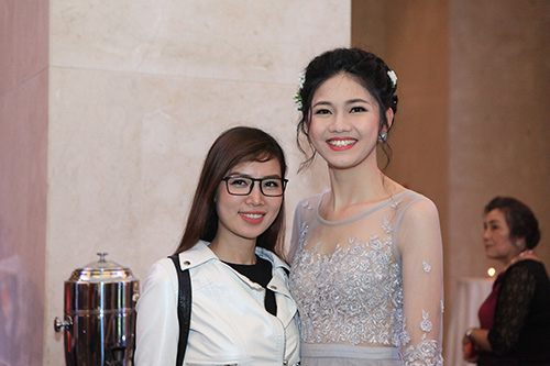 Trà My ngượng ngập hôn chồng đại gia trong đám cưới - 11