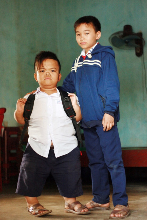 Hành trình đến trường khó nhọc của cậu bé mắc não úng thủy - 2