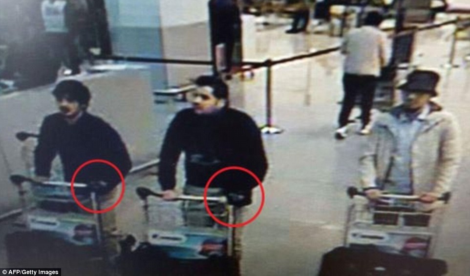 Xác định danh tính 2 kẻ đánh bom khủng bố kinh hoàng ở Bỉ - 1