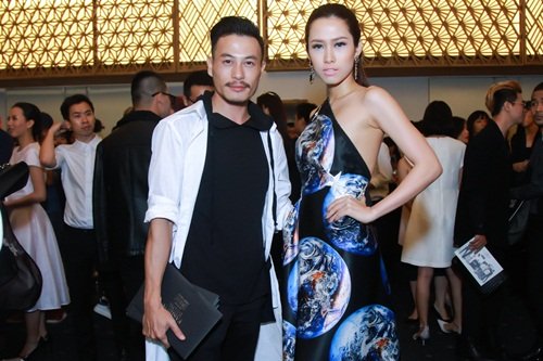 Phạm Hương, Thu Thảo đọ nhan sắc một chín một mười - 16