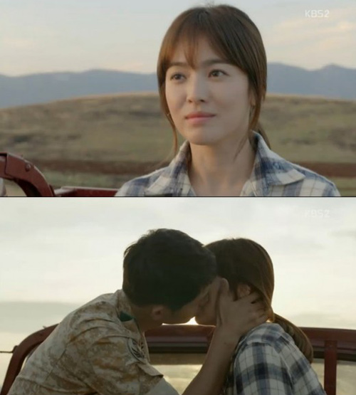 4 nụ hôn như mơ của Song Hye Kyo trong &#34;Hậu duệ&#34; - 1