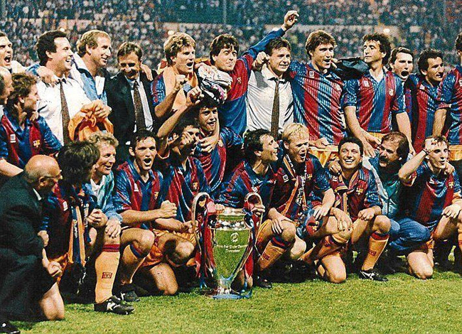 Như một định mệnh của cuộc đời, từ Ajax, Cruyff lại chuyển sang Barca lần này trên ghế huấn luyện.
