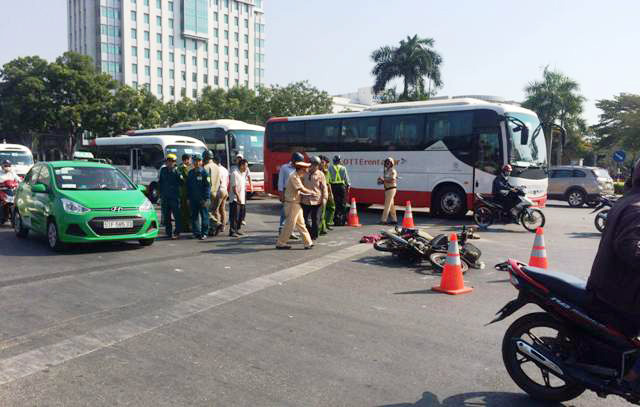 TP.HCM: Hai người thiệt mạng dưới bánh container - 2