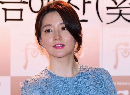 Lee Young Ae cứu em bé người Việt bằng 700 triệu đồng - 1