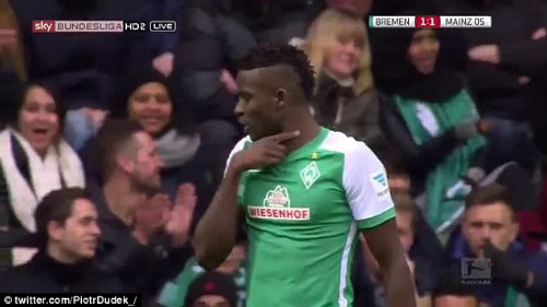 Tin HOT tối 26/3: Lukaku bị “ép” tới MU hoặc Bayern - 2