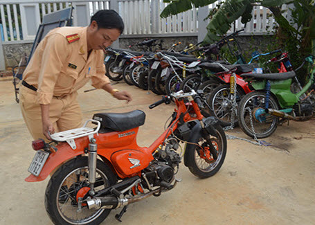 Những chiếc xe "quái dị" trong bãi ở Bà Rịa-Vũng Tàu - 1