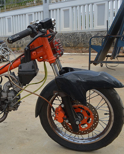 Những chiếc xe "quái dị" trong bãi ở Bà Rịa-Vũng Tàu - 7