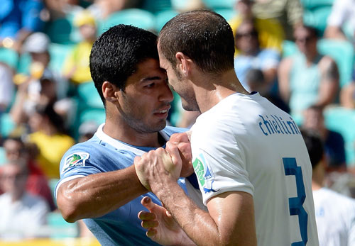 Suarez trở lại và tỏa sáng ở Uruguay: Cảm ơn Barca - 2