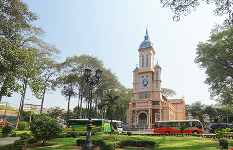 Bí mật ngôi nhà thờ cổ trên "đất vàng" giữa Sài Gòn - 1