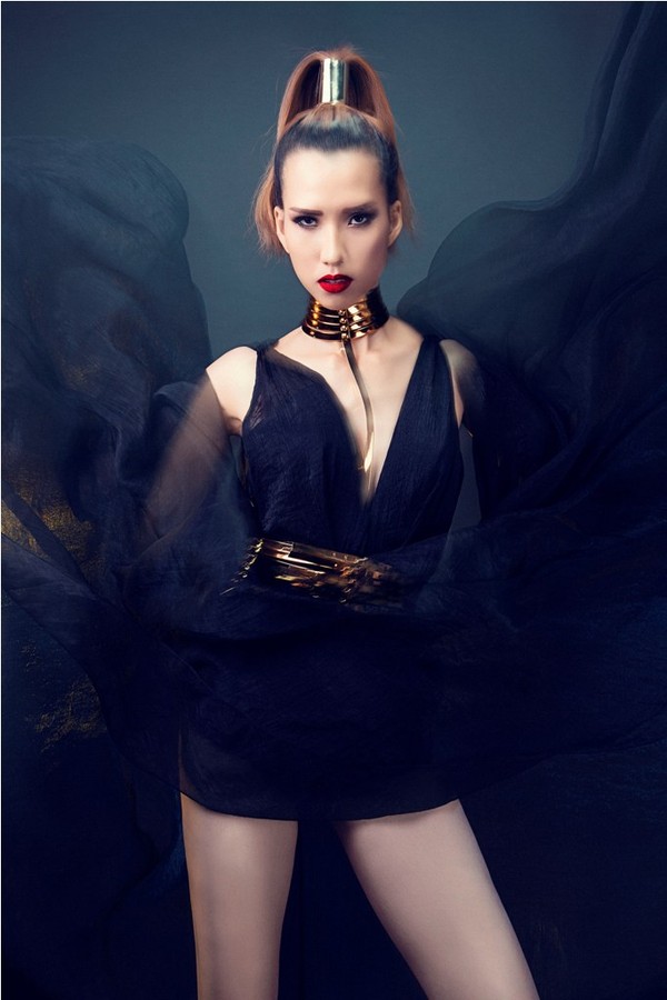 7 mối bất hòa “ồn ào” giữa các chân dài showbiz Việt - 4