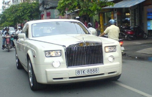 Rolls-Royce ở Việt Nam chỉ đeo biển số đẹp? - 4