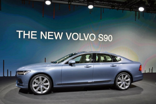 Volvo S90 sedan chốt giá chính thức, loại nhiều đối thủ - 3