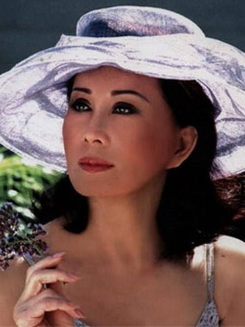 Vẻ đẹp "nghiêng thành" của các giai nhân thời xưa cũ - 1