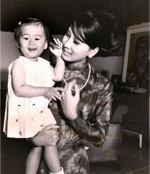 Vẻ đẹp "nghiêng thành" của các giai nhân thời xưa cũ - 3