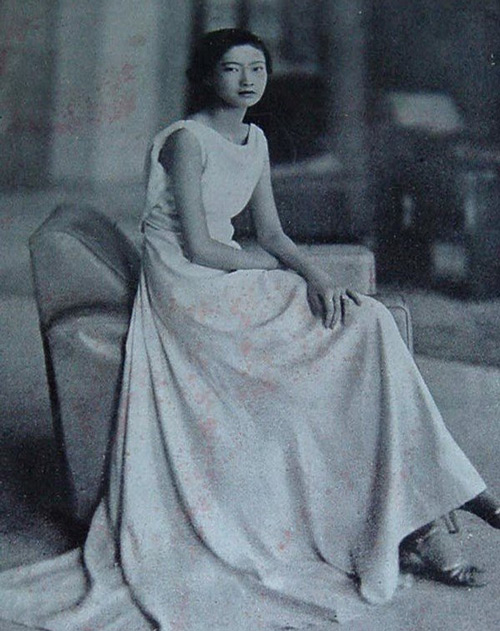 Vẻ đẹp "nghiêng thành" của các giai nhân thời xưa cũ - 8