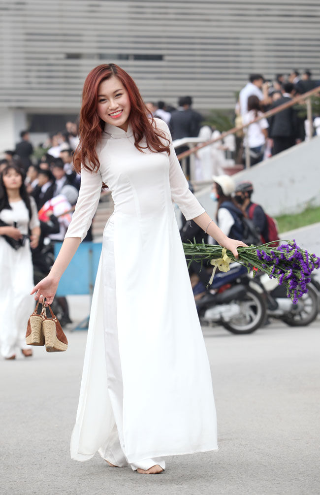 Nữ sinh trường Amsterdam xinh tươi trong ngày hội áo dài - 4
