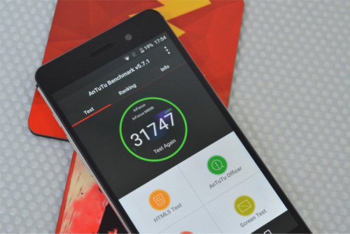 InFocus V5 “lên ngôi” nhờ cấu hình khủng, thiết kế đẹp, giá rẻ - 6