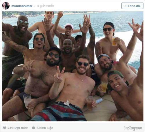 Sao bóng đá đón năm 2017: MU mở tiệc, sao Barca vùi đầu tập luyện - 6