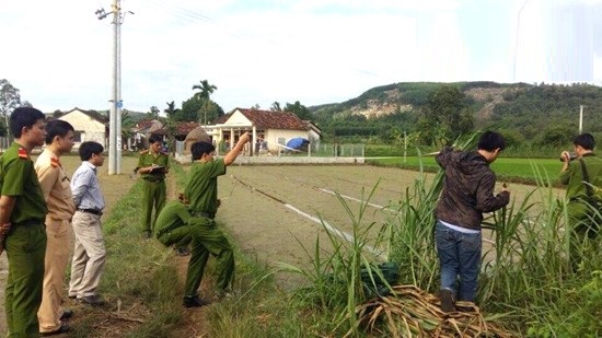 Sợ bị đánh, cha bẫy điện làm con trai chết thảm - 1