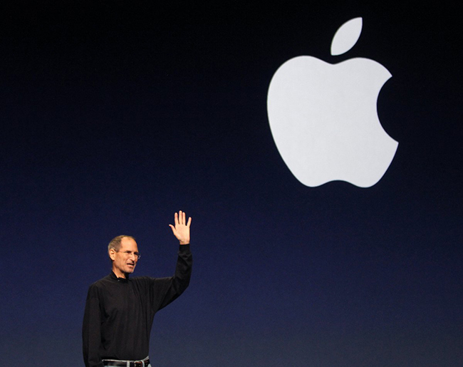 Trong đầu năm 2011, khoảng thời gian cuối cùng của mình, Jobs đã phát biểu hai bài thuyết trình sản phẩm và thông báo của ông: Ra mắt iPad 2 và dịch vụ iCloud.