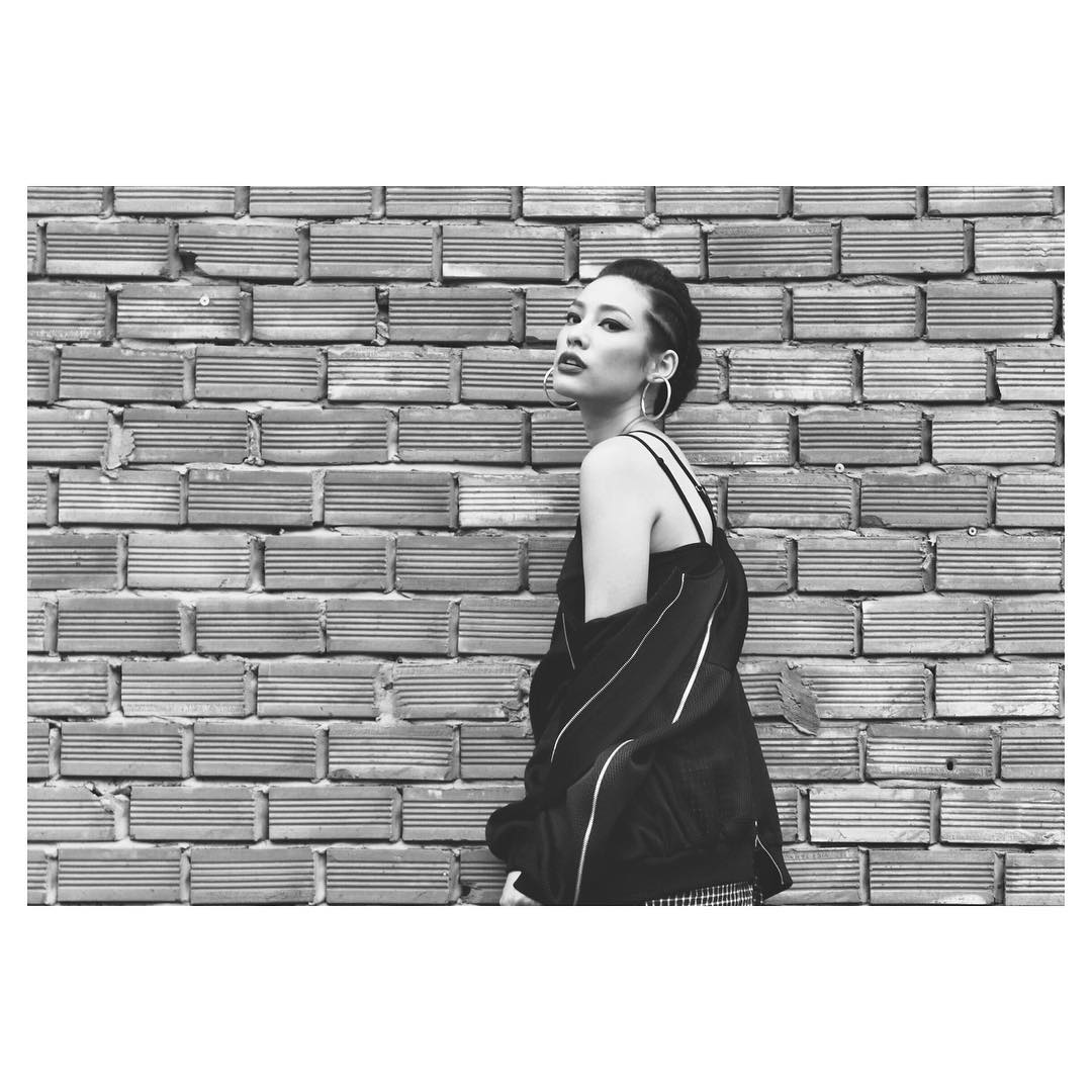 Sống đơn giản như mỹ nữ "đùi đá tảng" - 5