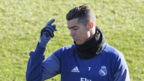 Tin HOT bóng đá tối 4/1: Arsenal nhận tin xấu từ Ozil - 2