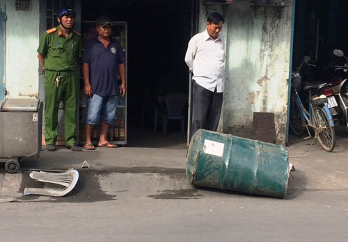 Nổ thùng phuy ở Sài Gòn, người đàn ông tử vong - 1