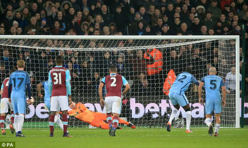 “Hủy diệt” West Ham, Pep rút lại chuyện nghỉ hưu non - 2