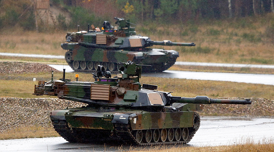 Mỹ đưa hàng loạt xe tăng tới châu Âu, gần biên giới Nga - 1