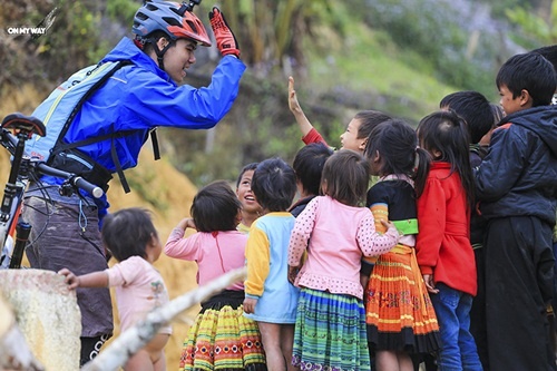 Chàng trai mê xe đạp truyền cảm hứng cho nét đẹp Việt - 1