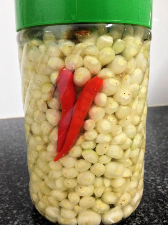 Cách làm dưa kiệu ngon mà không cần giấm - 8