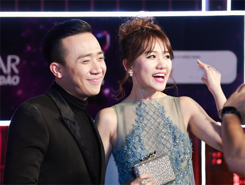 Vợ Trấn Thành mặc xuyên thấu cực hút mắt bên chồng - 4