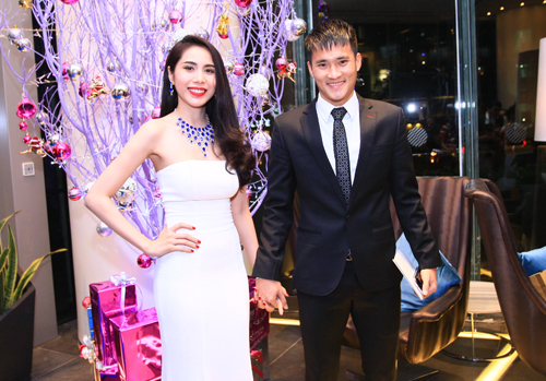 Công Vinh bảnh như "soái ca" sánh đôi Thủy Tiên sexy - 7