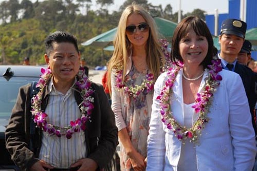 Chân dung 3 đại gia lớn tuổi gây sóng gió Vbiz năm qua - 7