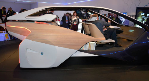 Lạ lẫm mẫu xe siêu tưởng BMW i Inside Future - 1