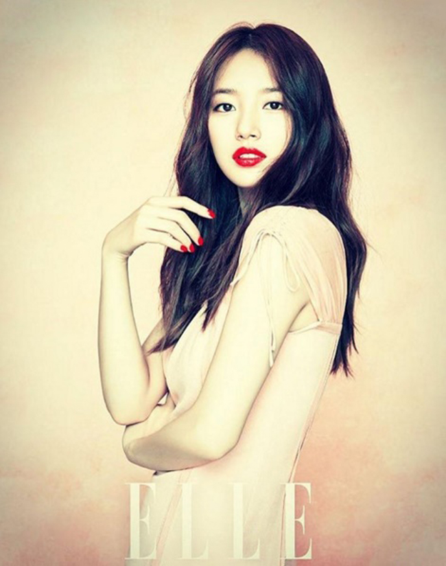 Suzy là nữ nghệ sĩ Hàn Quốc đầu tiên được tạc tượng sắp tại Bảo tàng Tượng sáp nổi tiếng nhất thế giới Madame Tussauds.